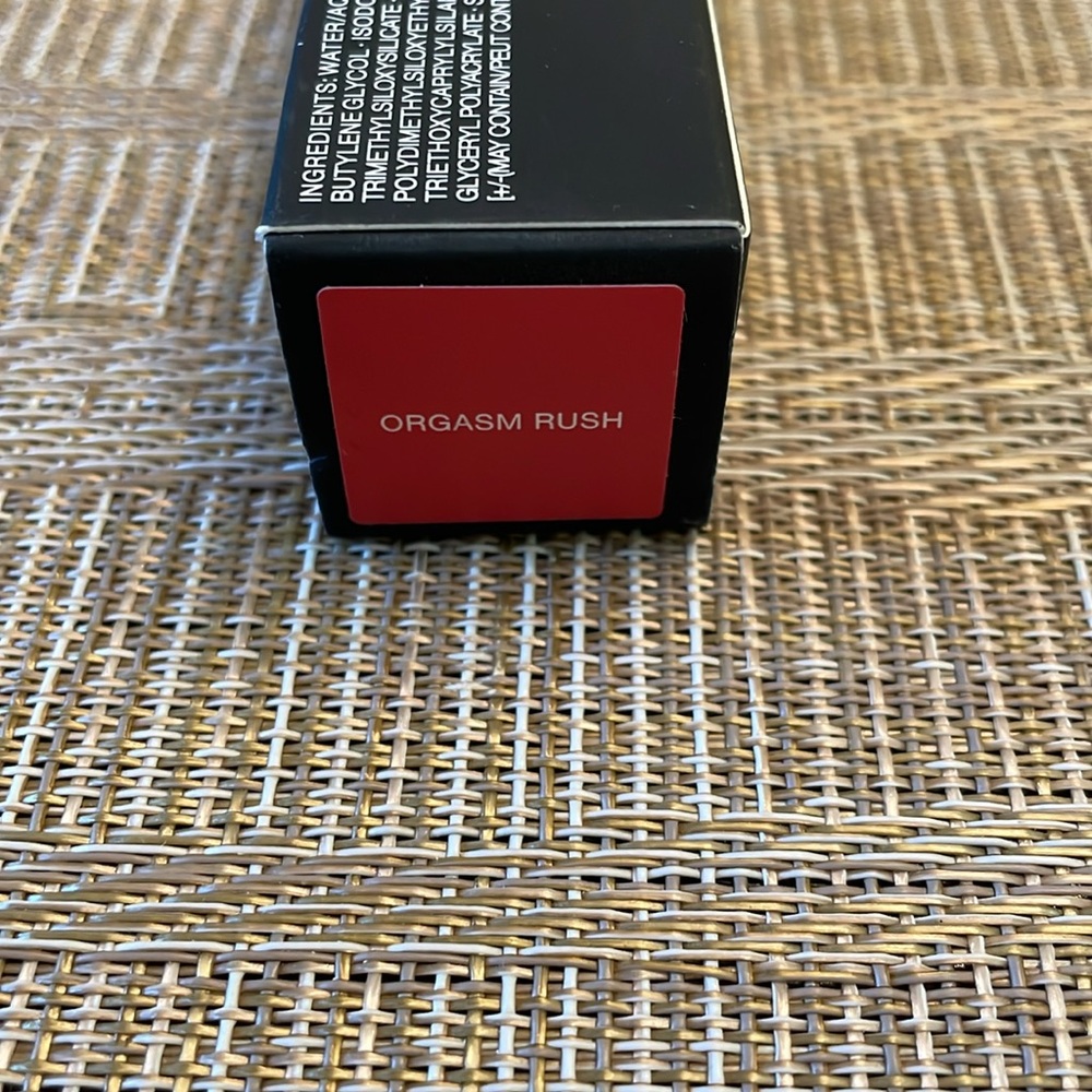 Nars - Picture 4 of 5